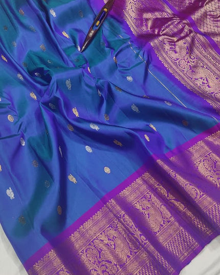 Premium Gadwal Handloom Pure Silk With Self Kanchi Border and Butta Blouse